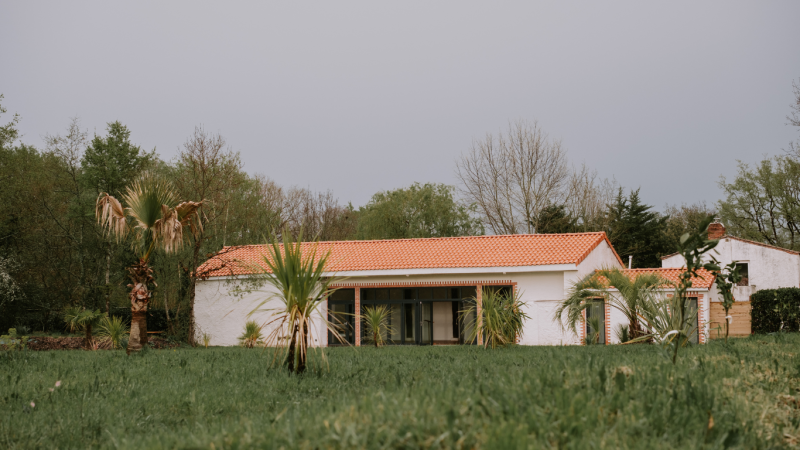 Domaine pour mariage avec cuisine professionnelle et mini-ferme pédagogique proche de Nantes