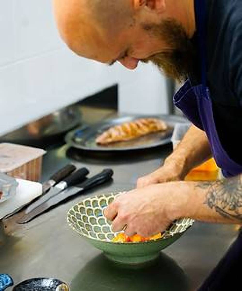 Capacité d'accueil de 100 personnes et parking de 50 places